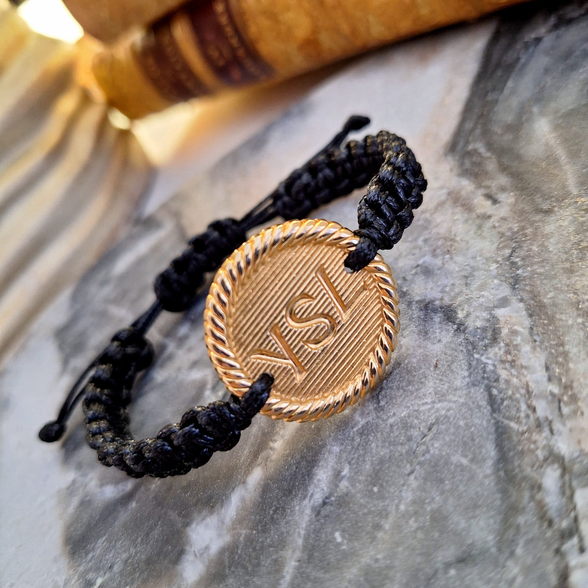 Onyx Bracelet - Handcrafted Relux creation with an upcycled button