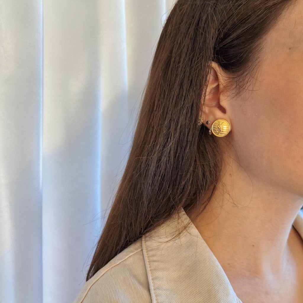 Mely earrings - Handcrafted Relux creation with upcycled vintage buttons