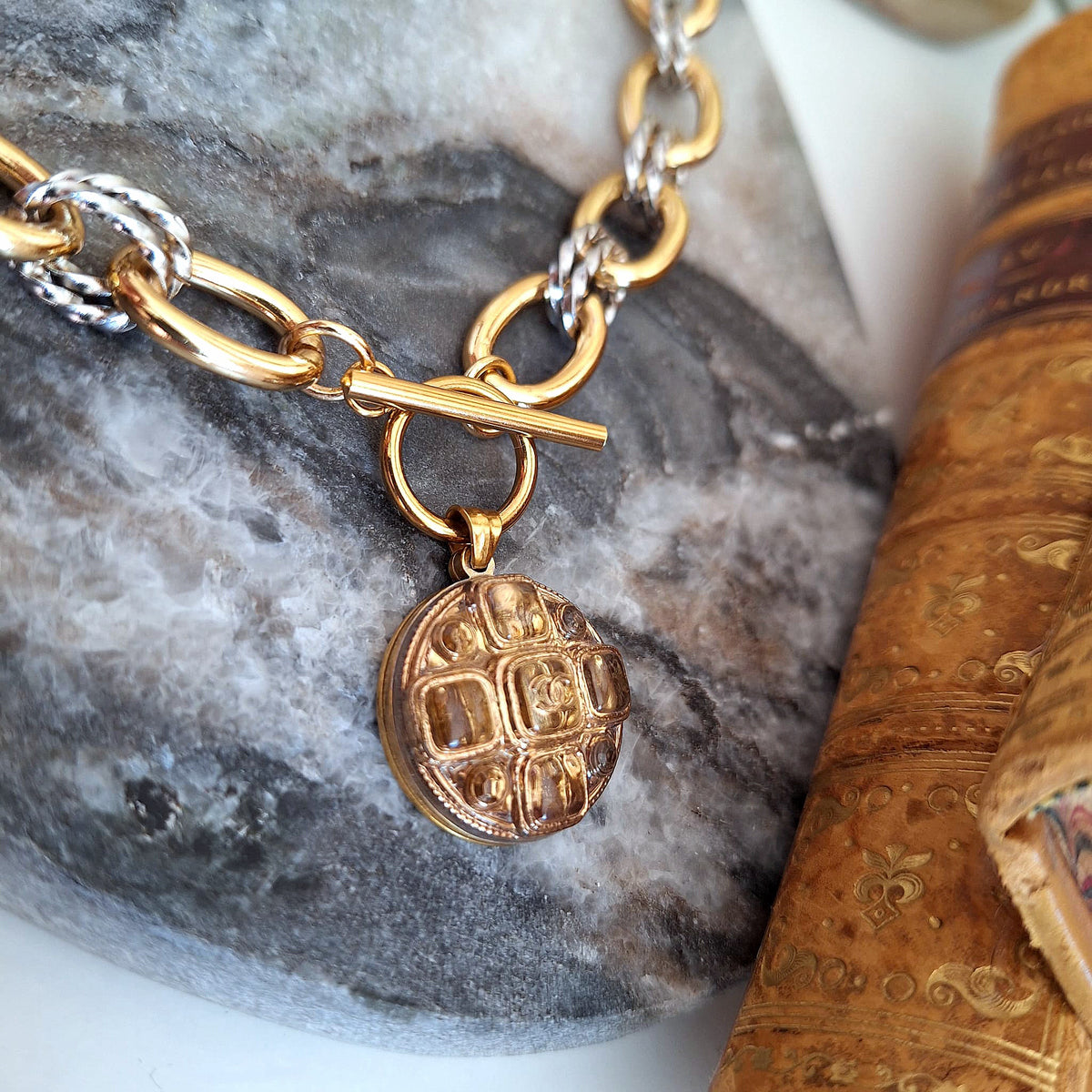 Collana Chloe - Creazione artigianale Relux con bottone vintage upcycled