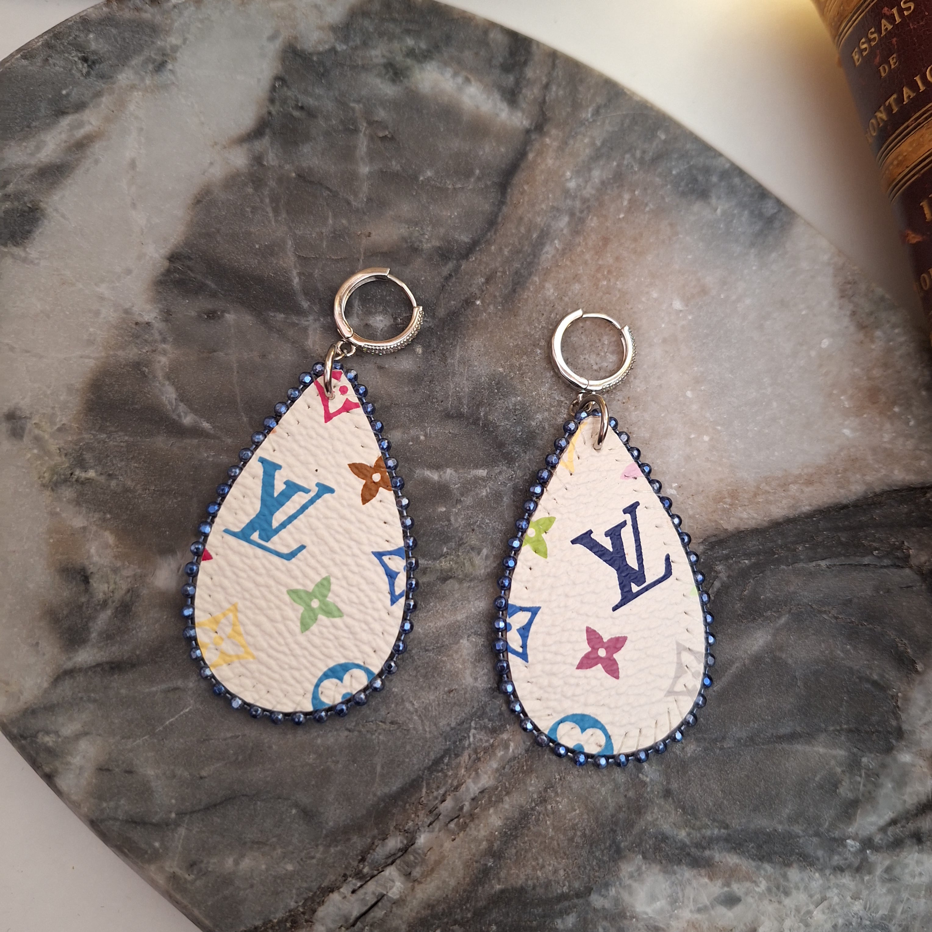 Susan earrings - Relux handcrafted creation in upcycled vintage leather (canvas)