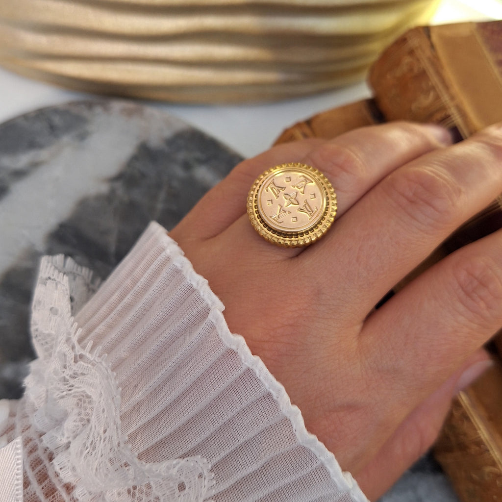 Anello Hazel - Creazione artigianale Relux con bottone upcycled