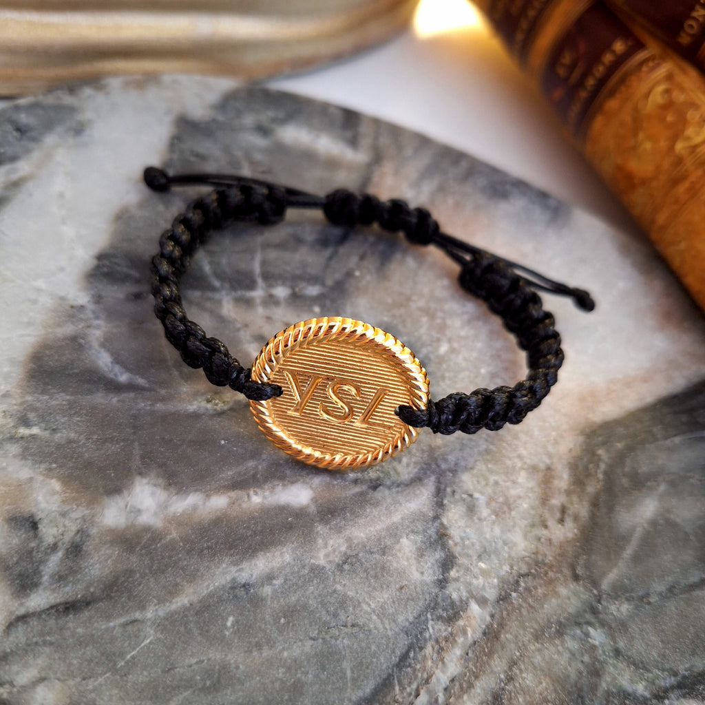Onyx Bracelet - Handcrafted Relux creation with an upcycled button
