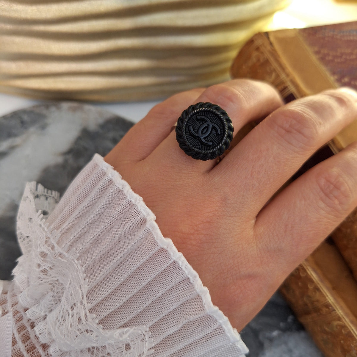 Anello Ava - Creazione artigianale Relux con bottone upcycled