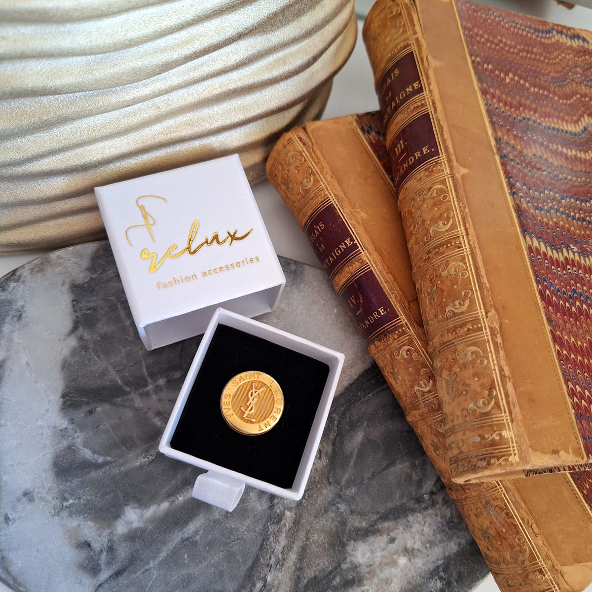 Anello Etta - Creazione artigianale Relux con bottone upcycled