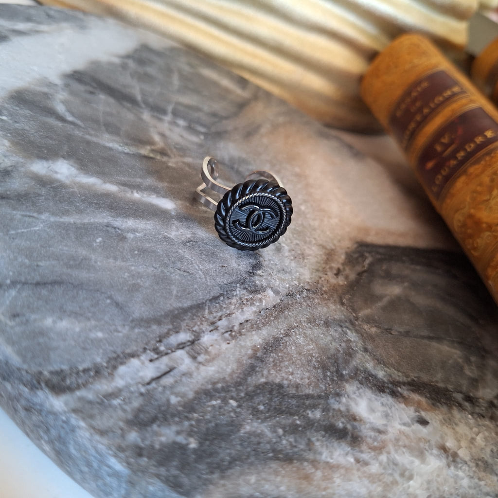 Anello Ava - Creazione artigianale Relux con bottone upcycled