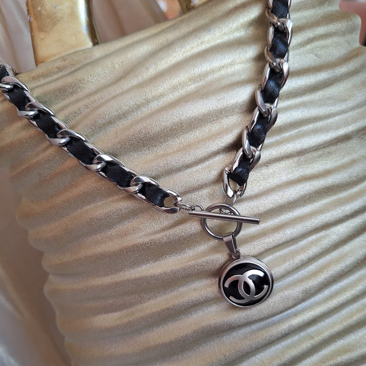 Collana Noa - Creazione artigianale Relux con bottone upcycled