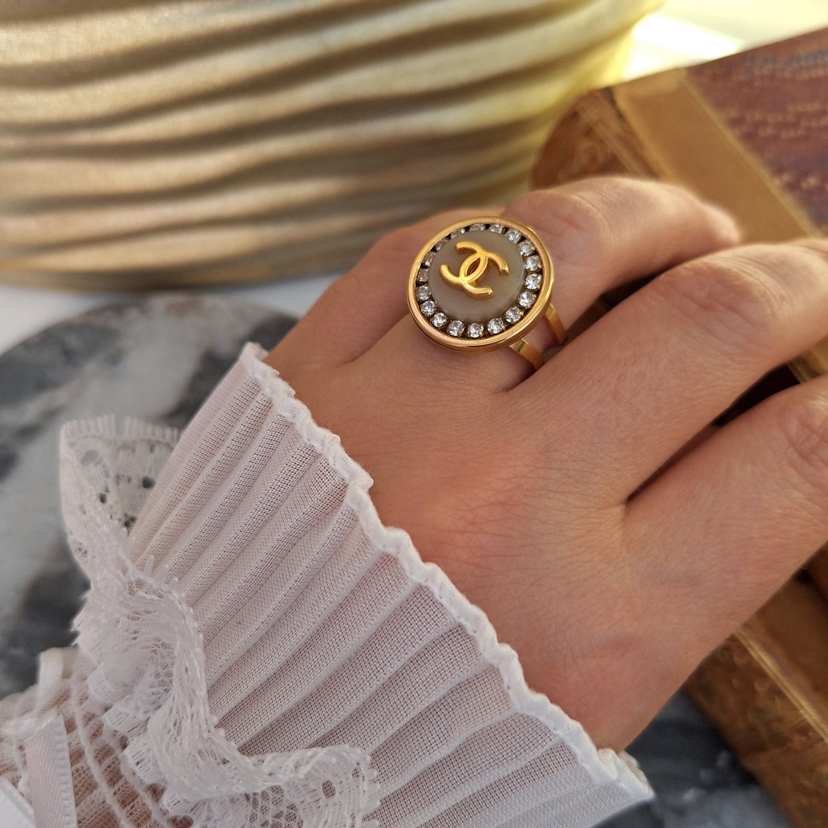 Anello Mia - Creazione artigianale Relux con bottone upcycled
