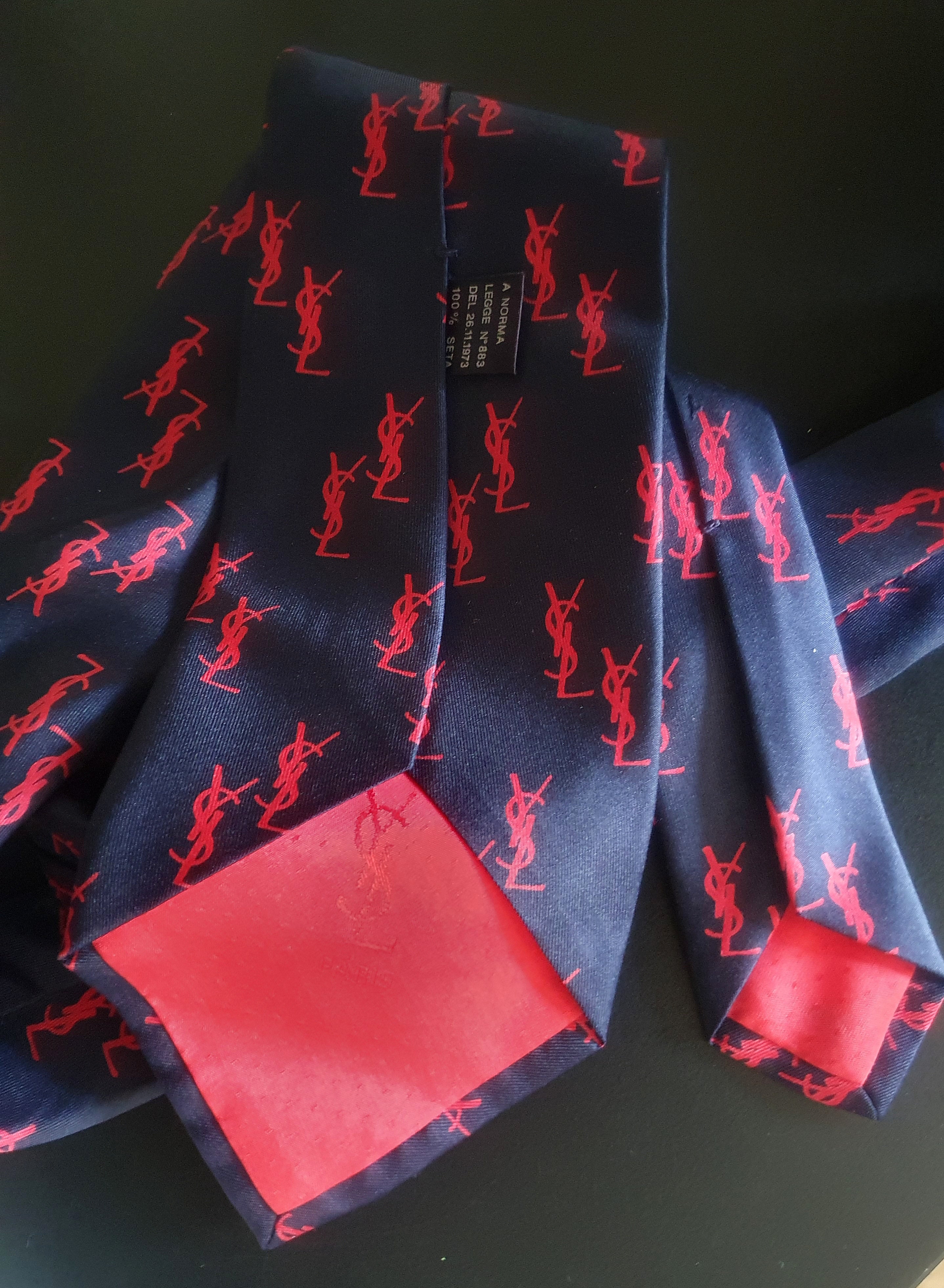 Scrunchie "Victoria" Upcycled