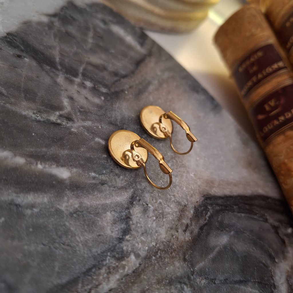Rola Earrings - Relux artisanal creation with upcycled vintage buttons