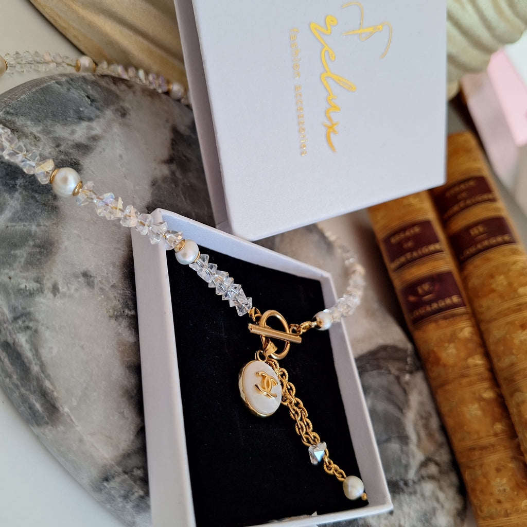 Collana Esta - Creazione artigianale Relux con bottone vintage upcycled
