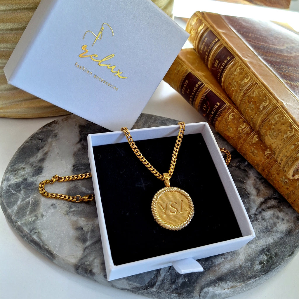 Collana Nyx - Creazione artigianale Relux con bottone vintage upcycled
