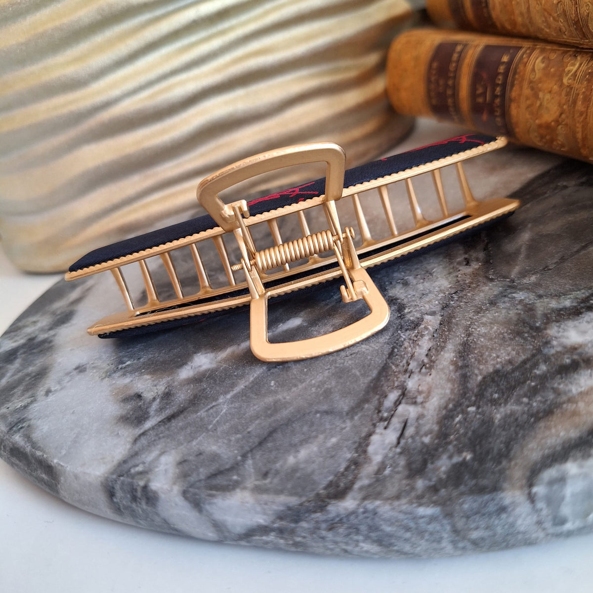 Accessorio per capelli Naia - Creazione artigianale Relux in stoffa vintage upcycled