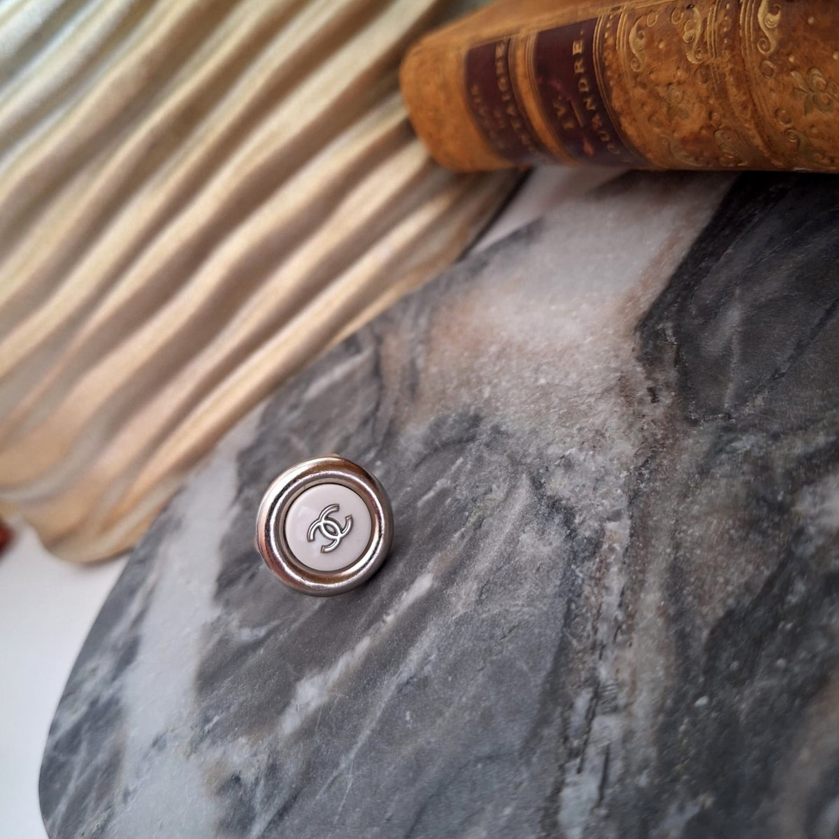 Anello Faye -Creazione artigianale Relux con bottone upcycled