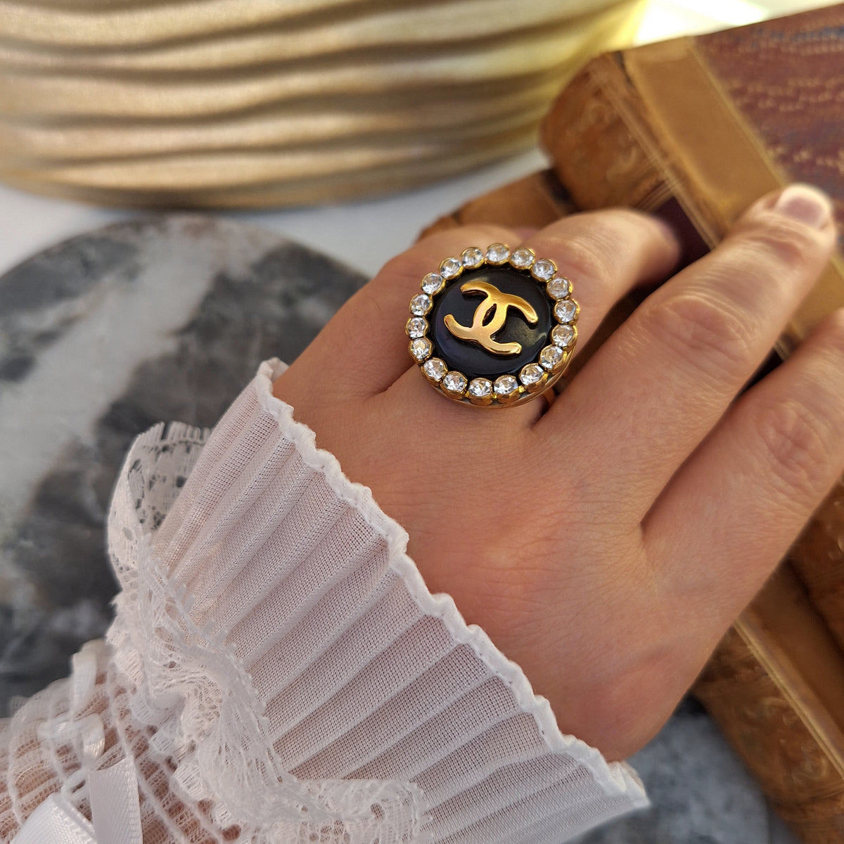 Anello Ella - Creazione artigianale Relux con bottone upcycled