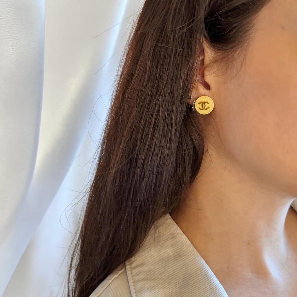 Lona Earrings - Handcrafted Relux creation with upcycled vintage buttons