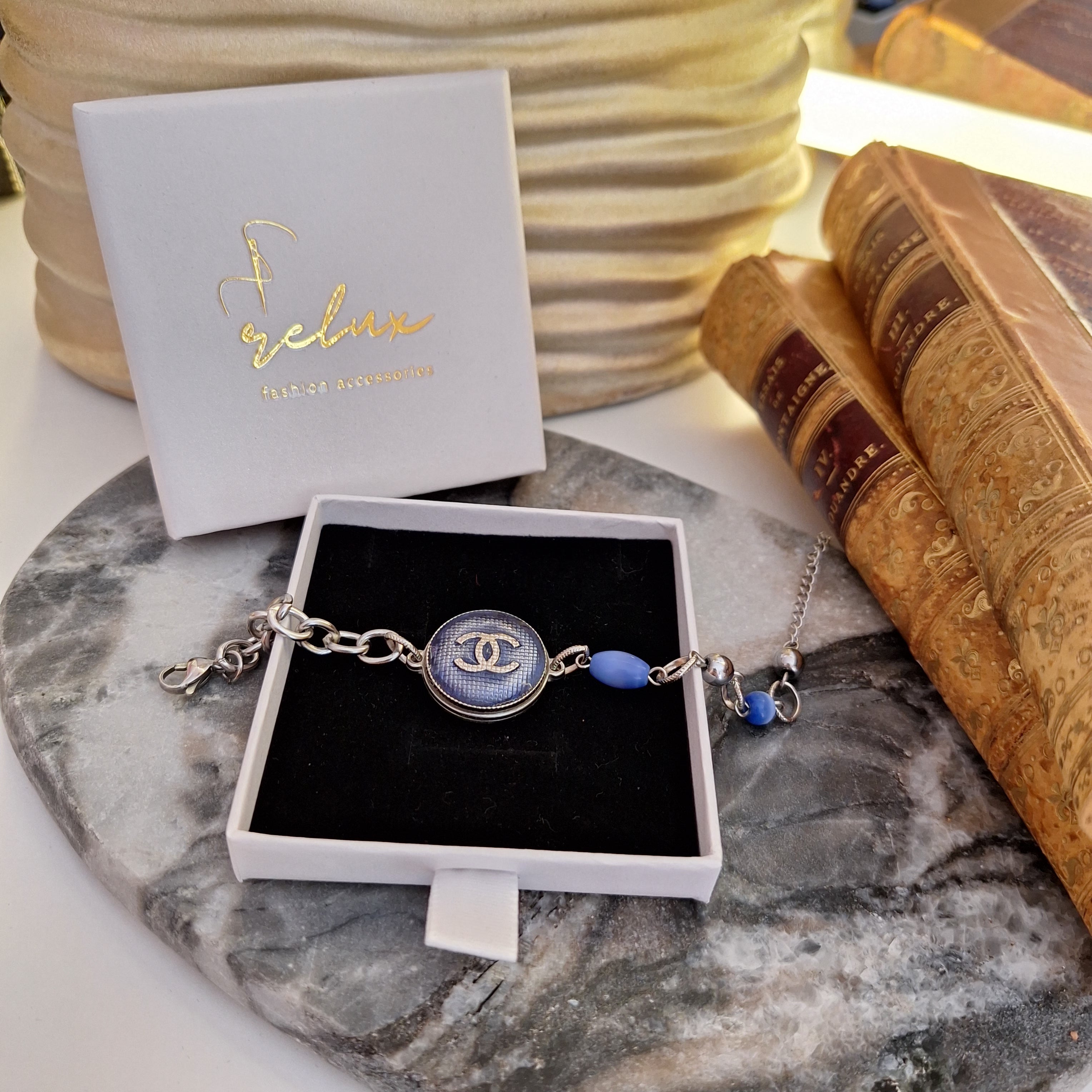 Bracciale Iva - Creazione artigianale Relux con bottone vintage upcycled