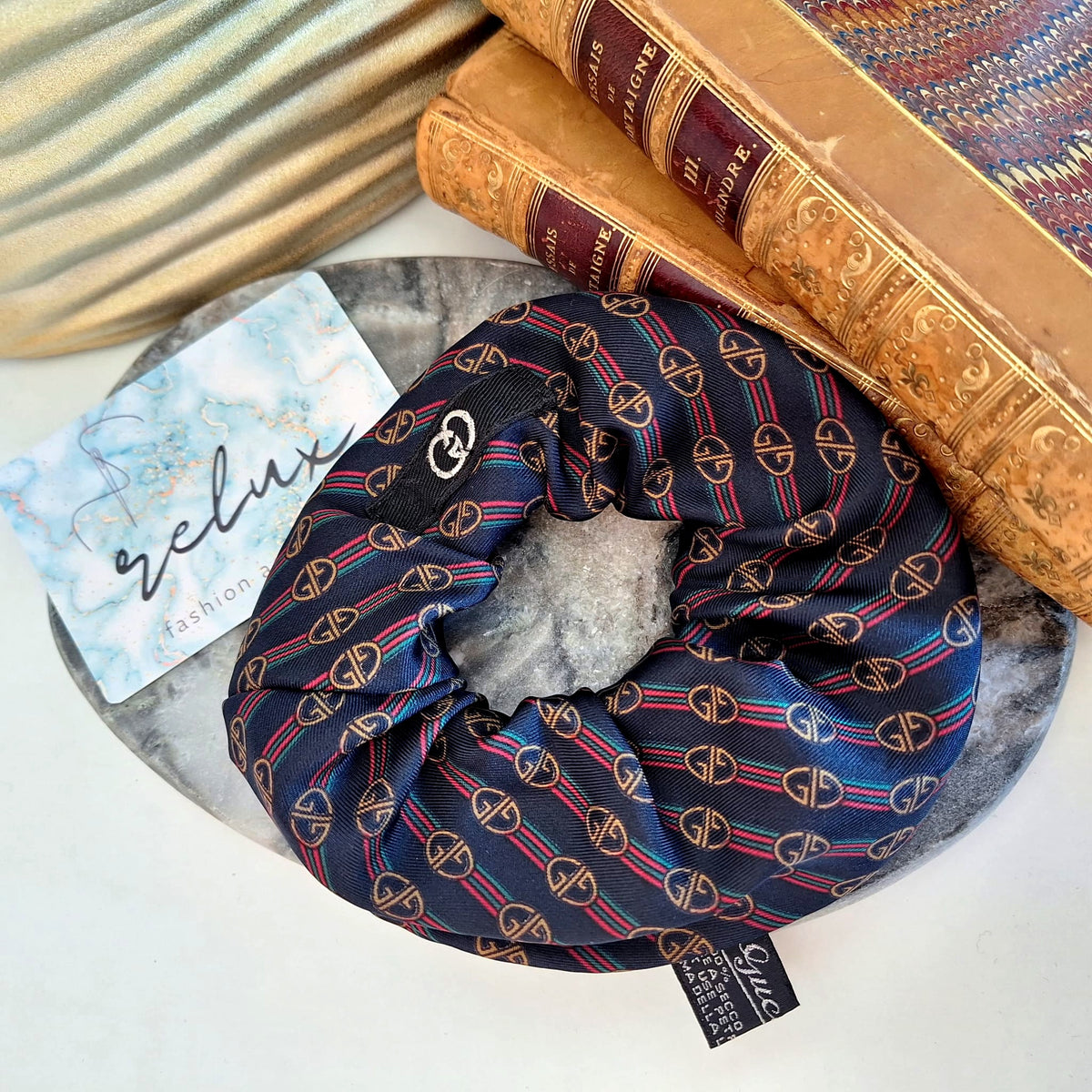 Scrunchie Nia - Creazione artigianale Relux in stoffa vintage upcycled