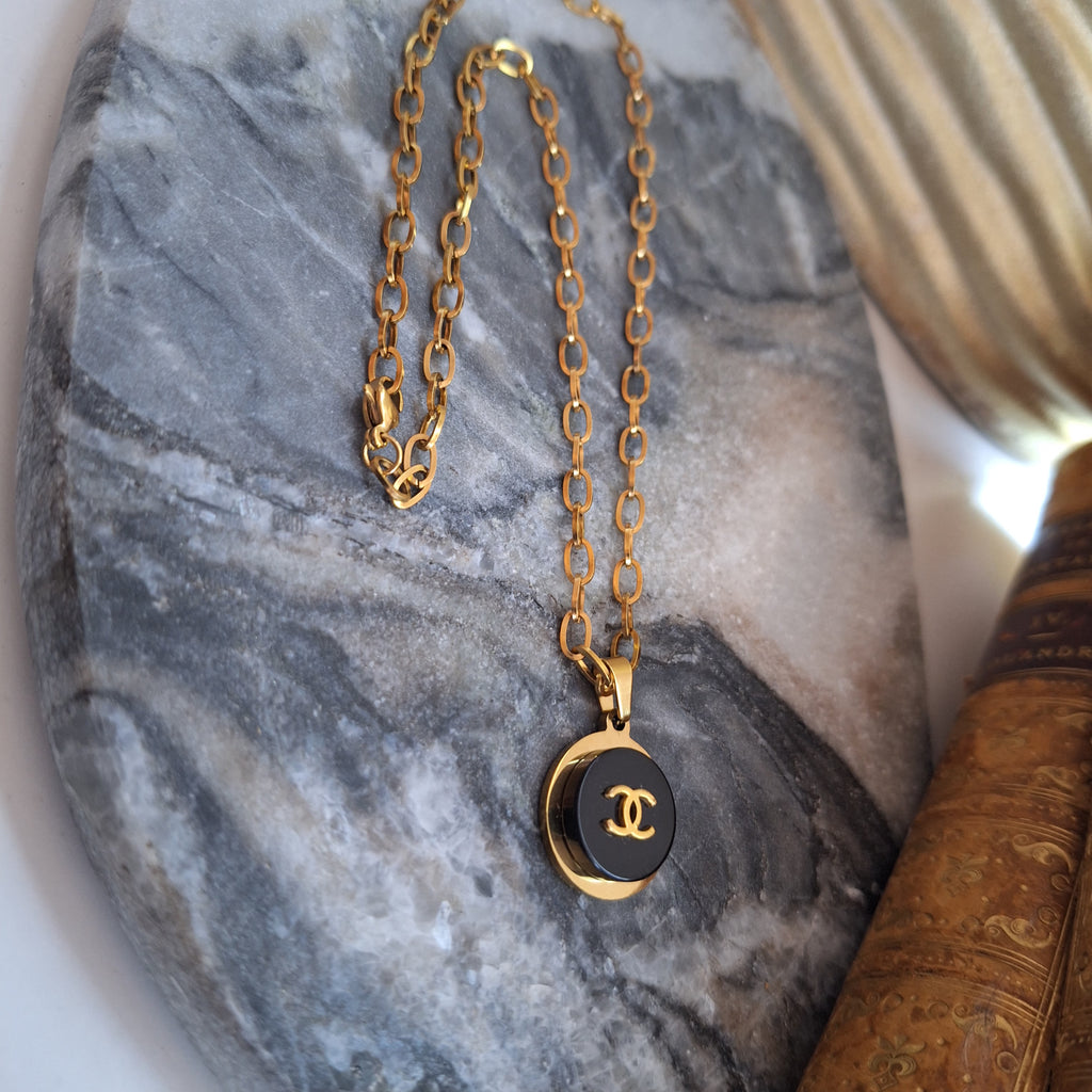 Collana Kels - Creazione artigianale Relux con bottone vintage upcycled