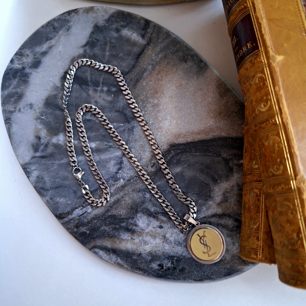 Collana Luce - Creazione artigianale Relux con bottone vintage upcycled