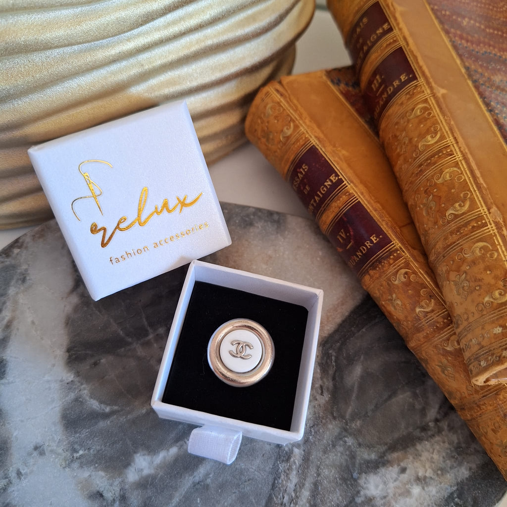 Anello Faye -Creazione artigianale Relux con bottone upcycled