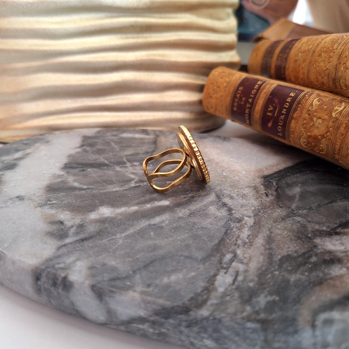 Anello Alma - Creazione artigianale Relux con bottone upcycled