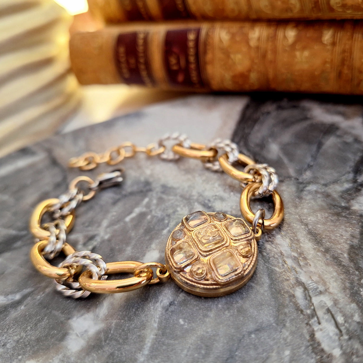 Bracciale Lea - Creazione artigianale Relux con bottone vintage upcycled