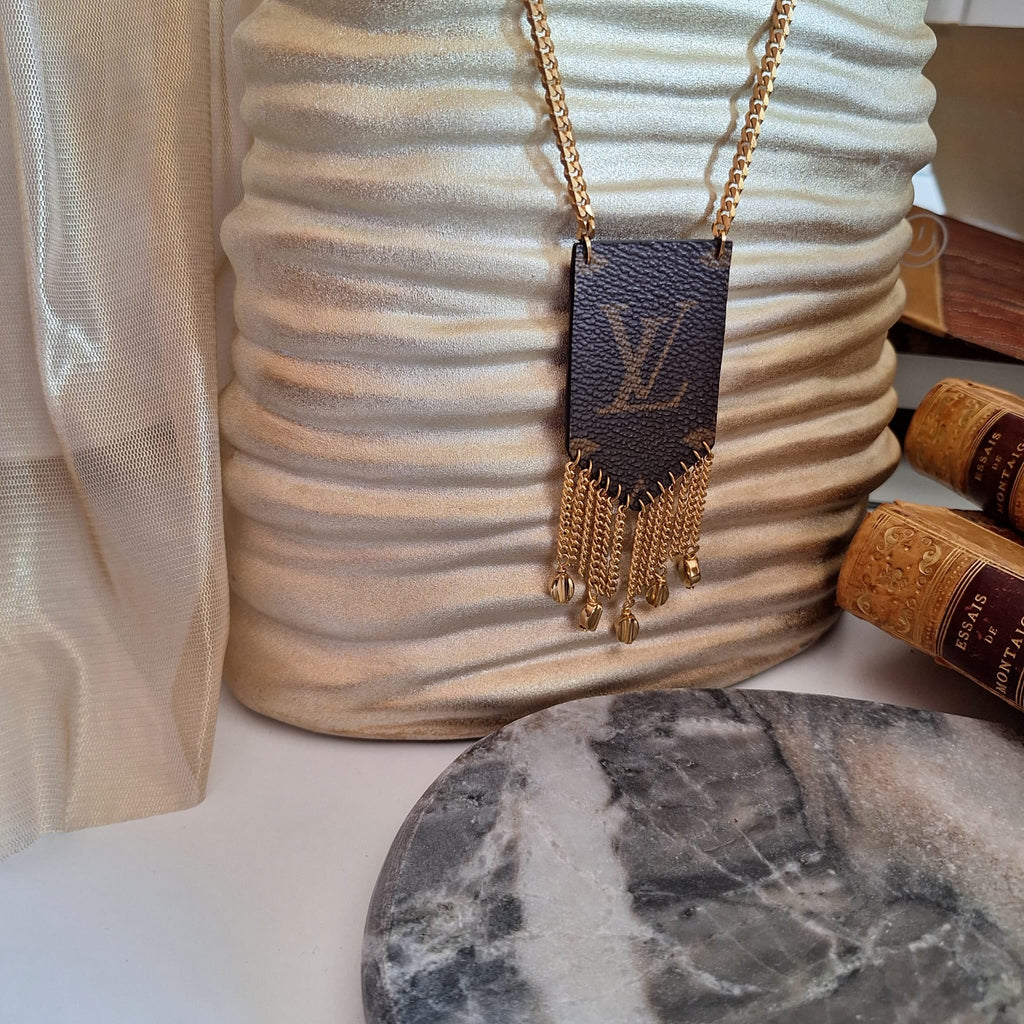 Collana Hela - Creazione artigianale Relux in pelle vintage upcycled