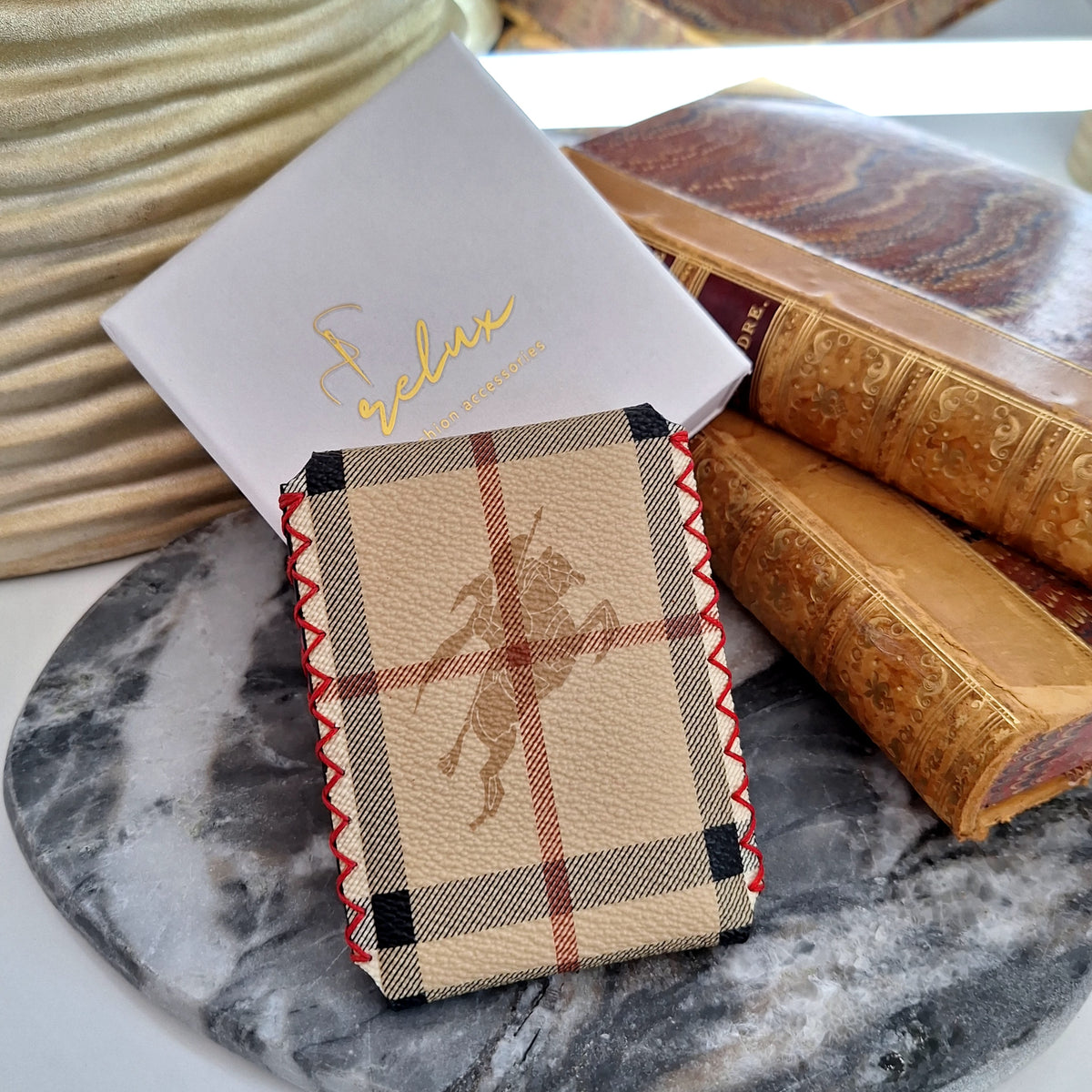 Porta Carte Gyla - Creazione artigianale Relux in pelle vintage upcycled