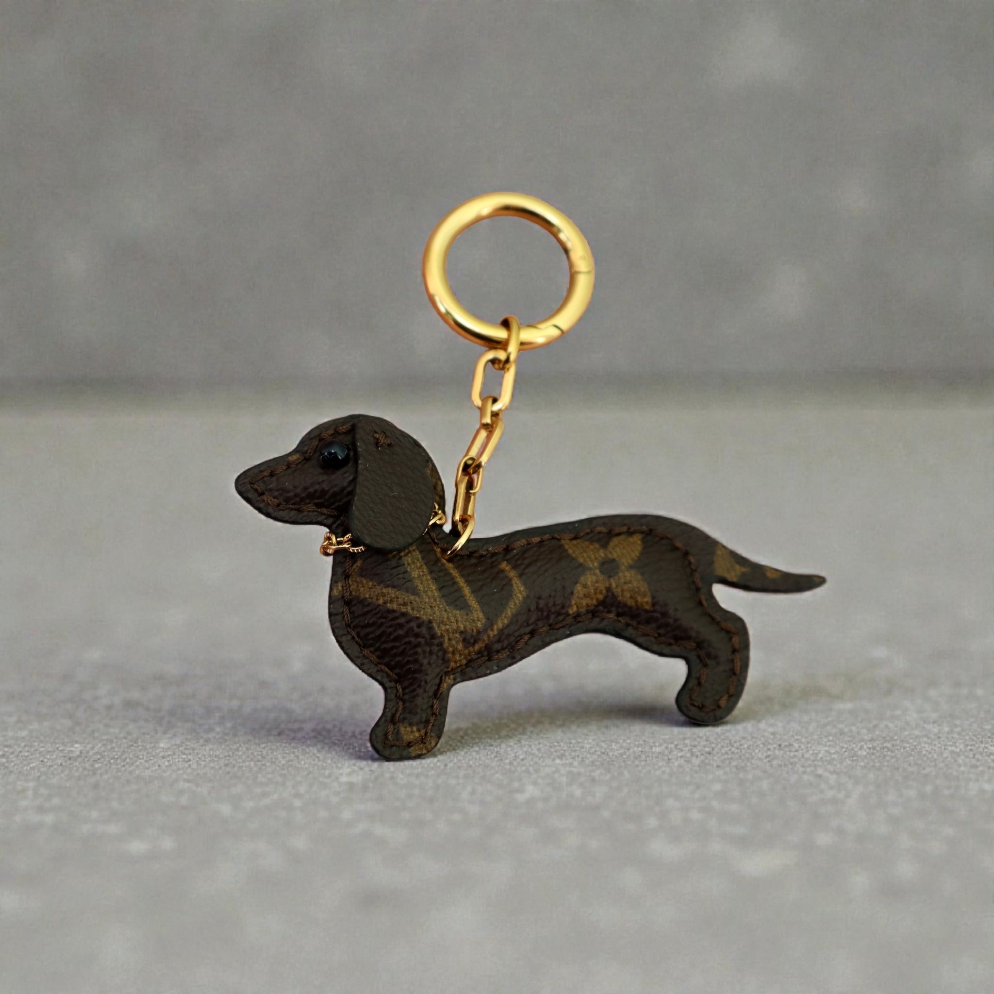 Charm "Bassotto" – Vintage Upcycled