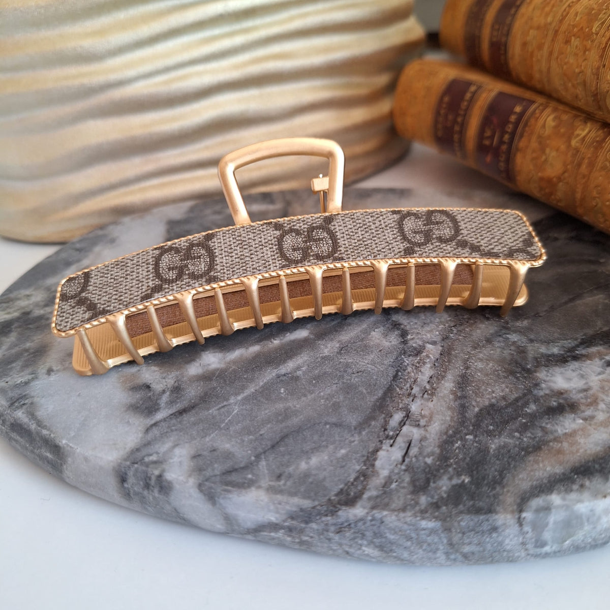 Accessorio per capelli Kina - Creazione artigianale Relux in pelle vintage upcycled