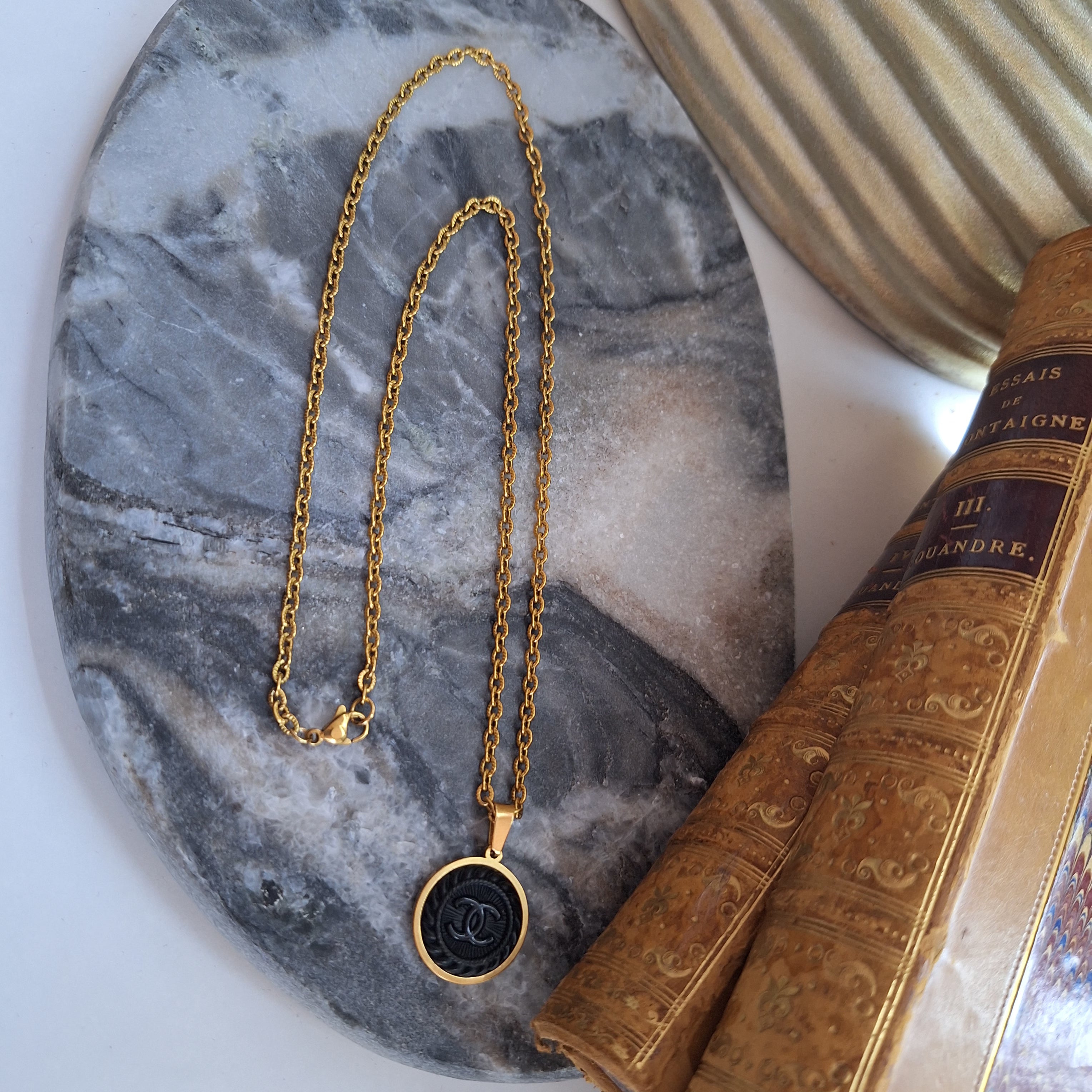 Collana Meg - Creazione artigianale Relux con bottone vintage upcycled