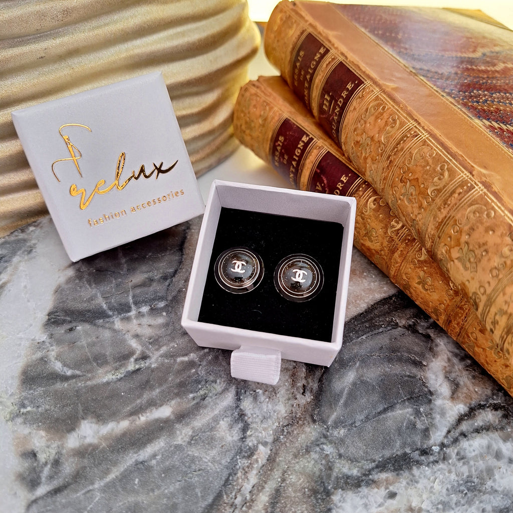 Astrid earrings - Relux handcrafted creation with upcycled vintage buttons