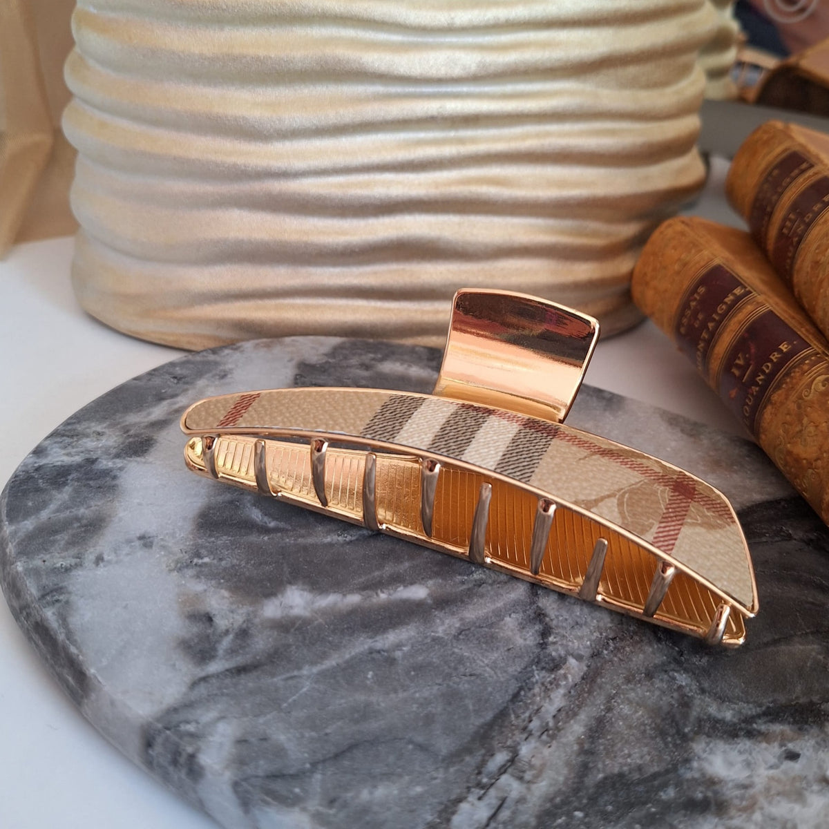 Accessorio per capelli Rona - Creazione artigianale Relux in pelle vintage upcycled