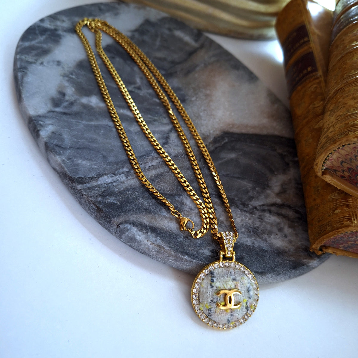 Pora Necklace - Relux artisanal creation with upcycled vintage component