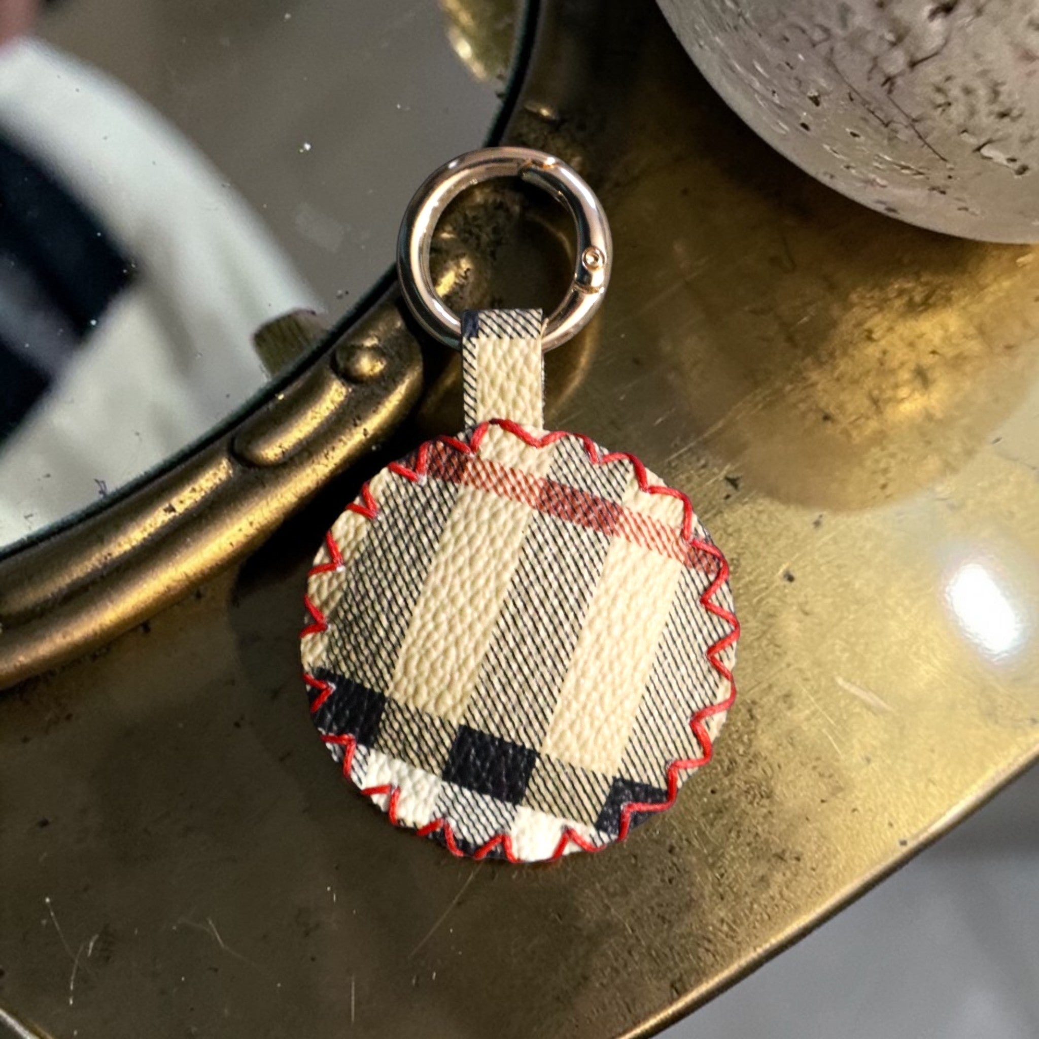 Portachiavi "Berry" Upcycled Monogram