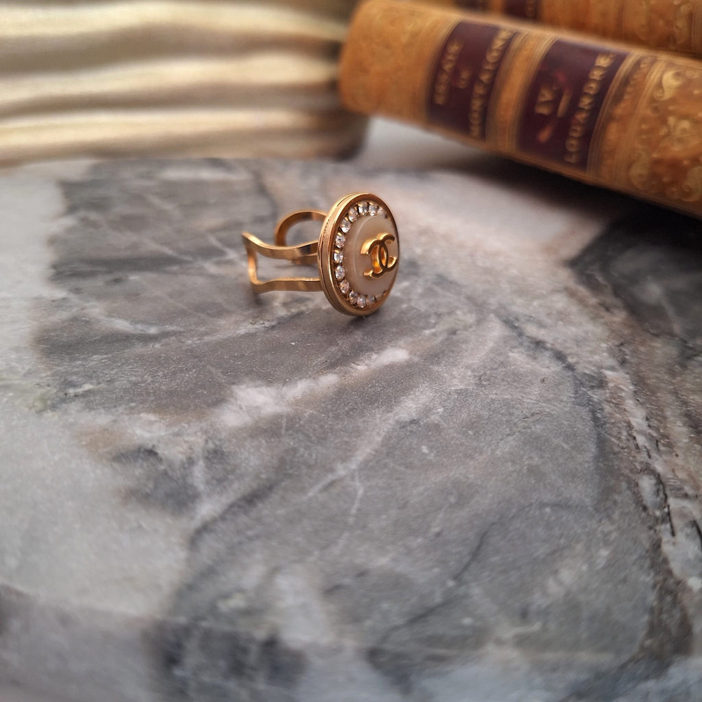 Anello Mia - Creazione artigianale Relux con bottone upcycled