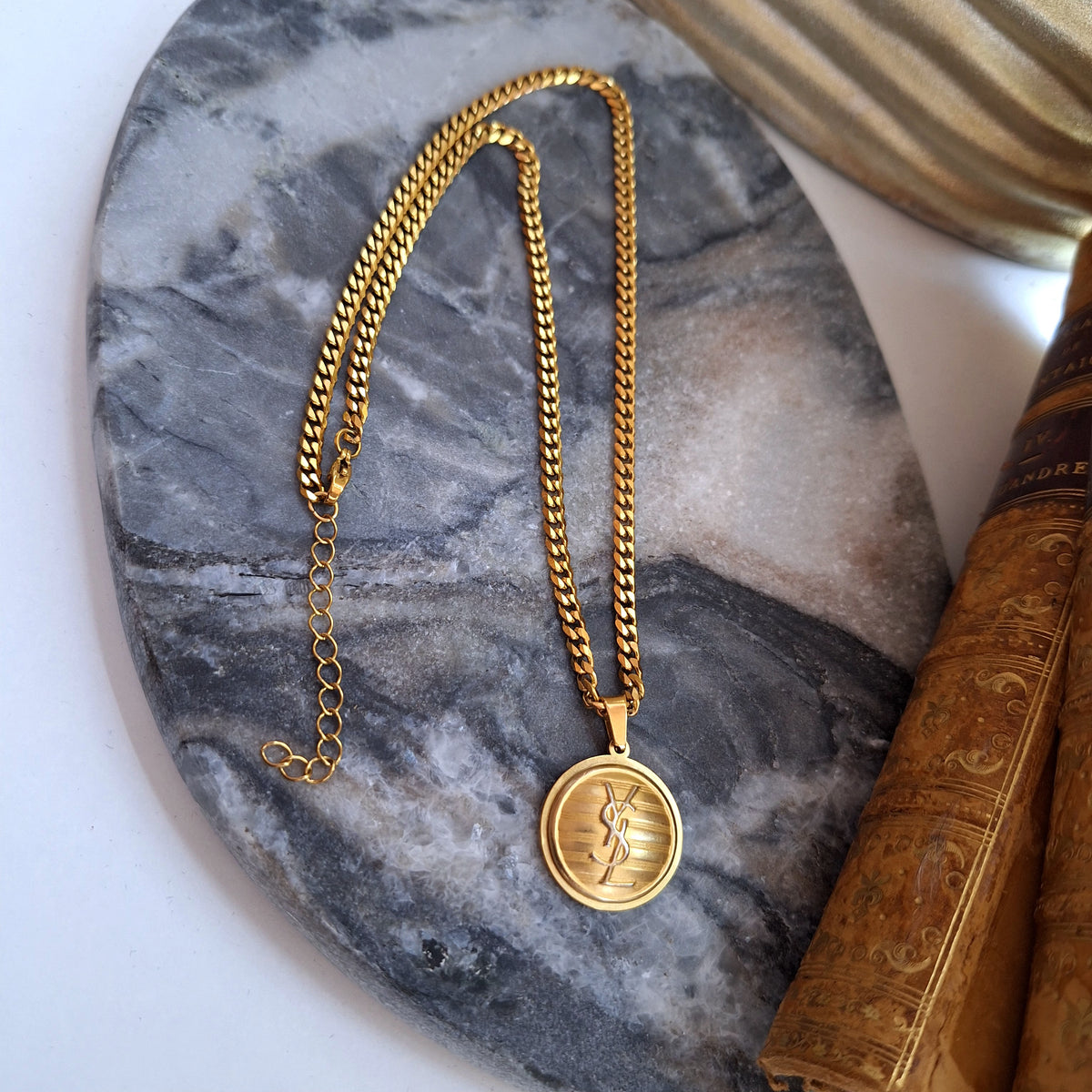 Collana One - Creazione artigianale Relux con bottone vintage upcycled