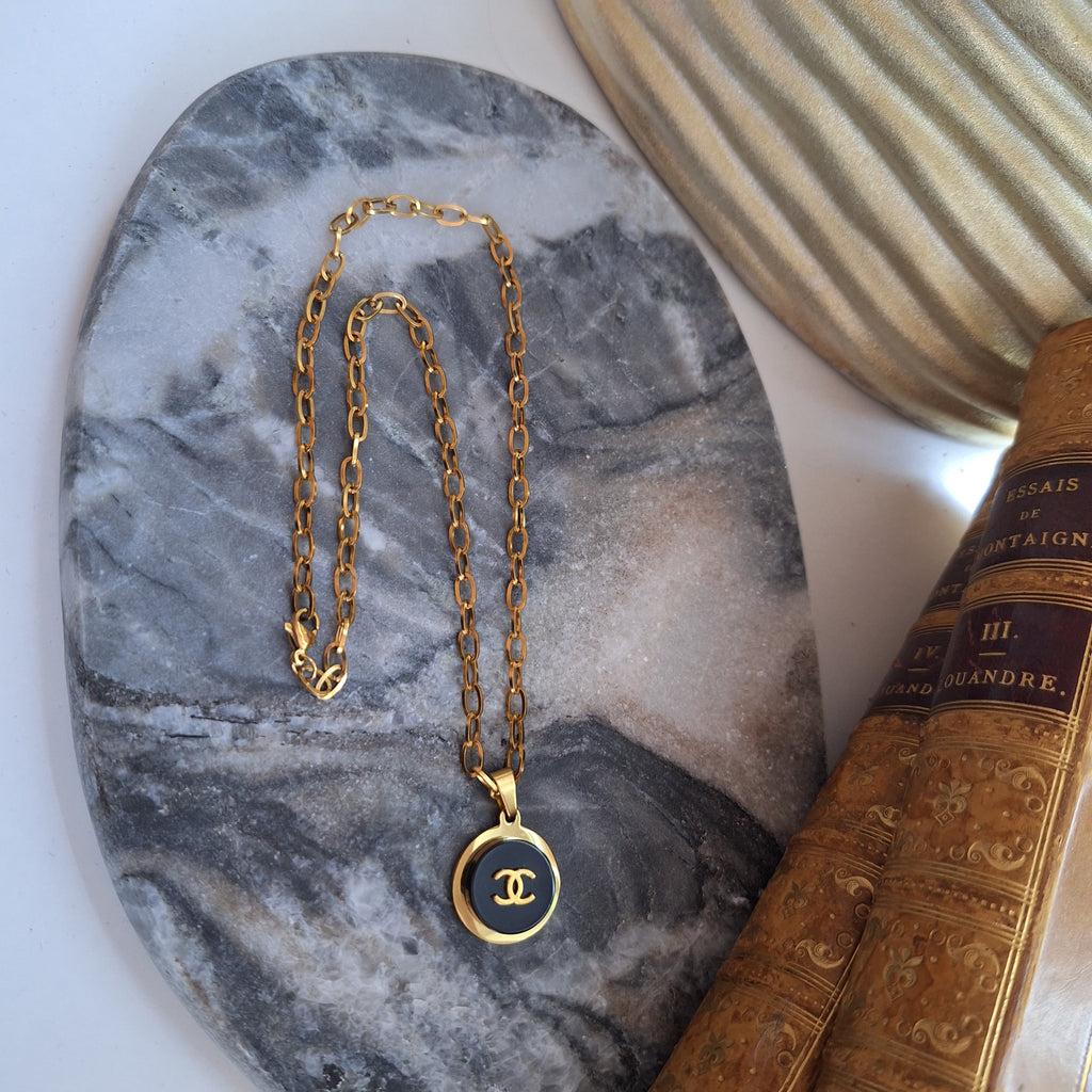 Collana Kels - Creazione artigianale Relux con bottone vintage upcycled