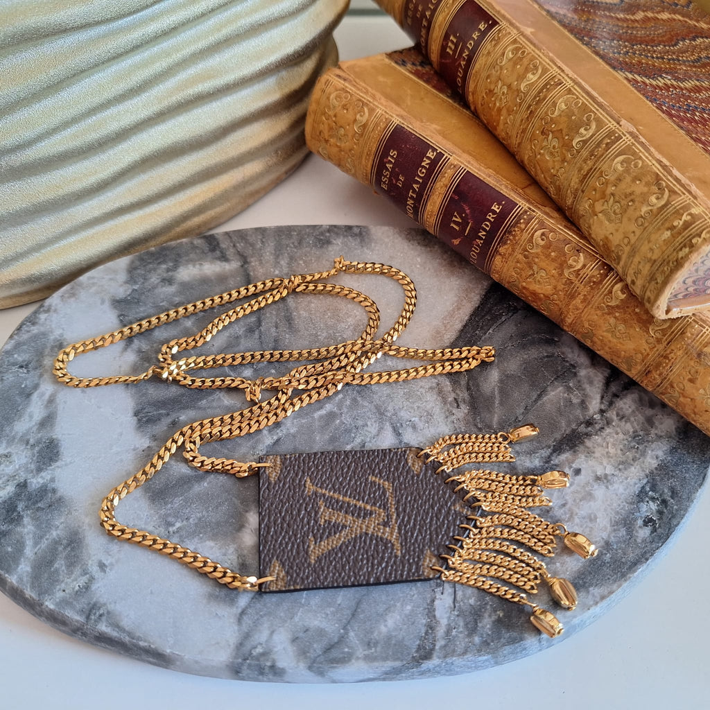 Collana Hela - Creazione artigianale Relux in pelle vintage upcycled