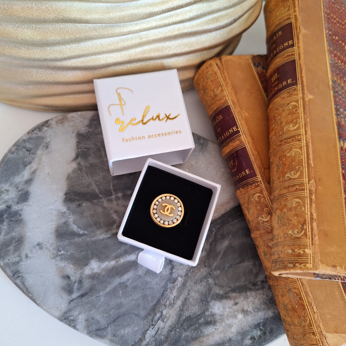 Anello Mia - Creazione artigianale Relux con bottone upcycled