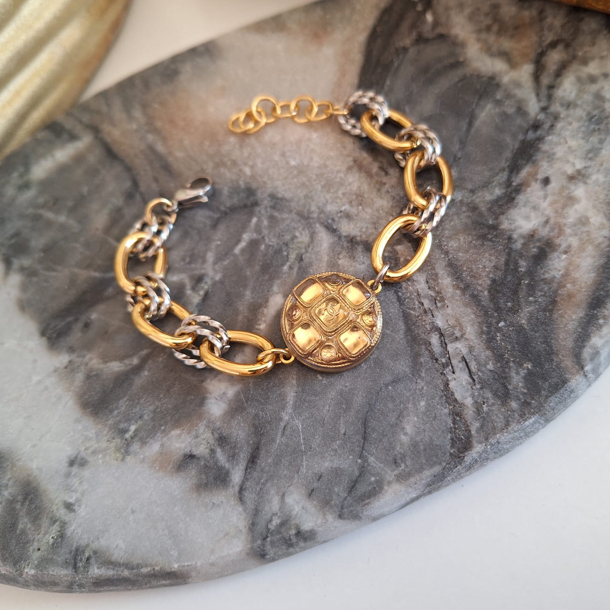 Bracciale Lea - Creazione artigianale Relux con bottone vintage upcycled