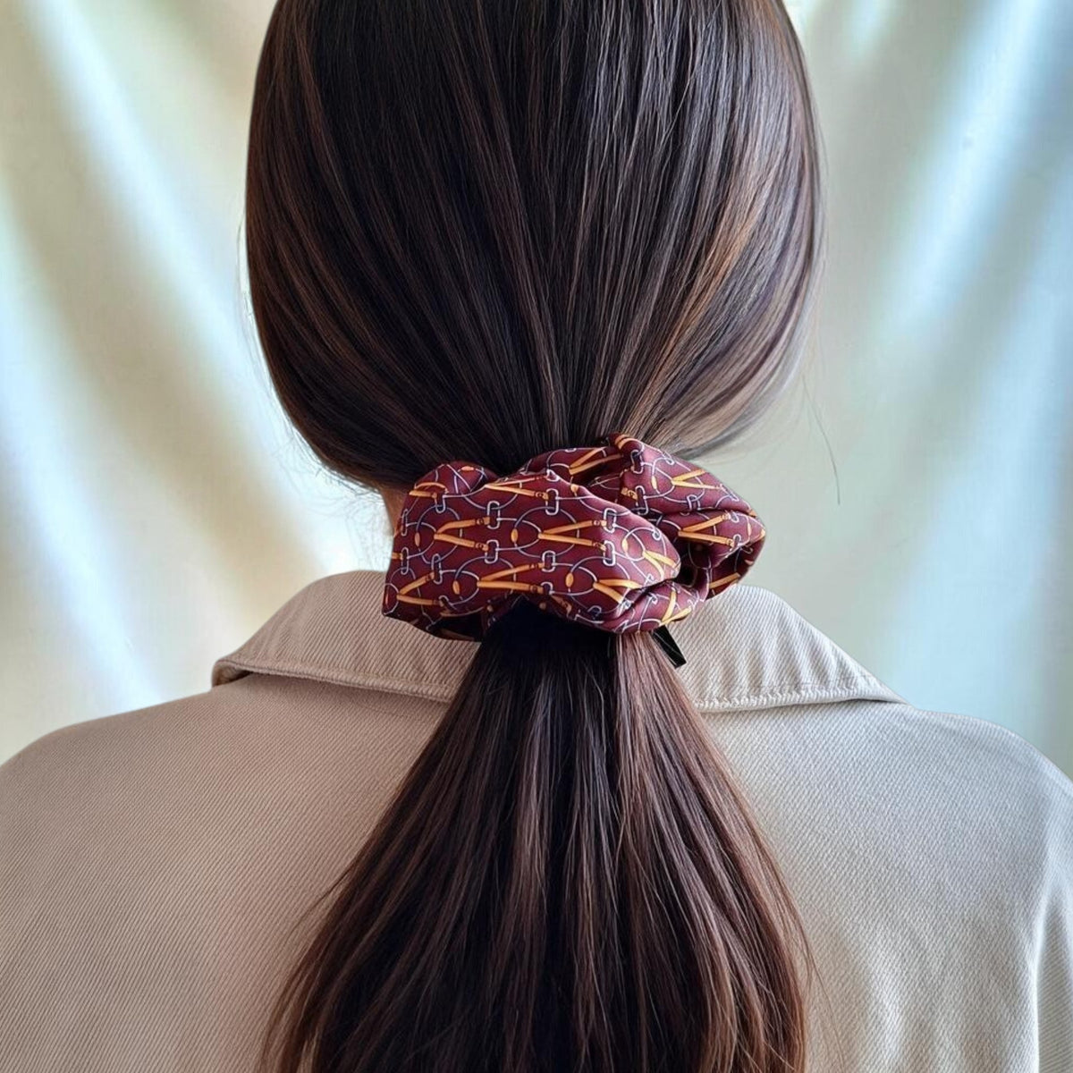 Scrunchie Zoe - Creazione artigianale Relux in stoffa vintage upcycled