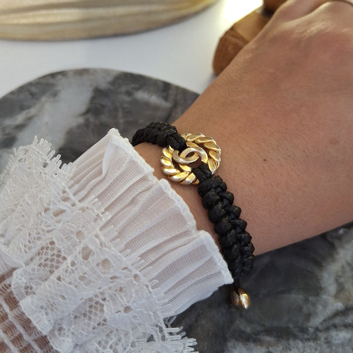 Odel Bracelet - Relux handcrafted creation with upcycled button