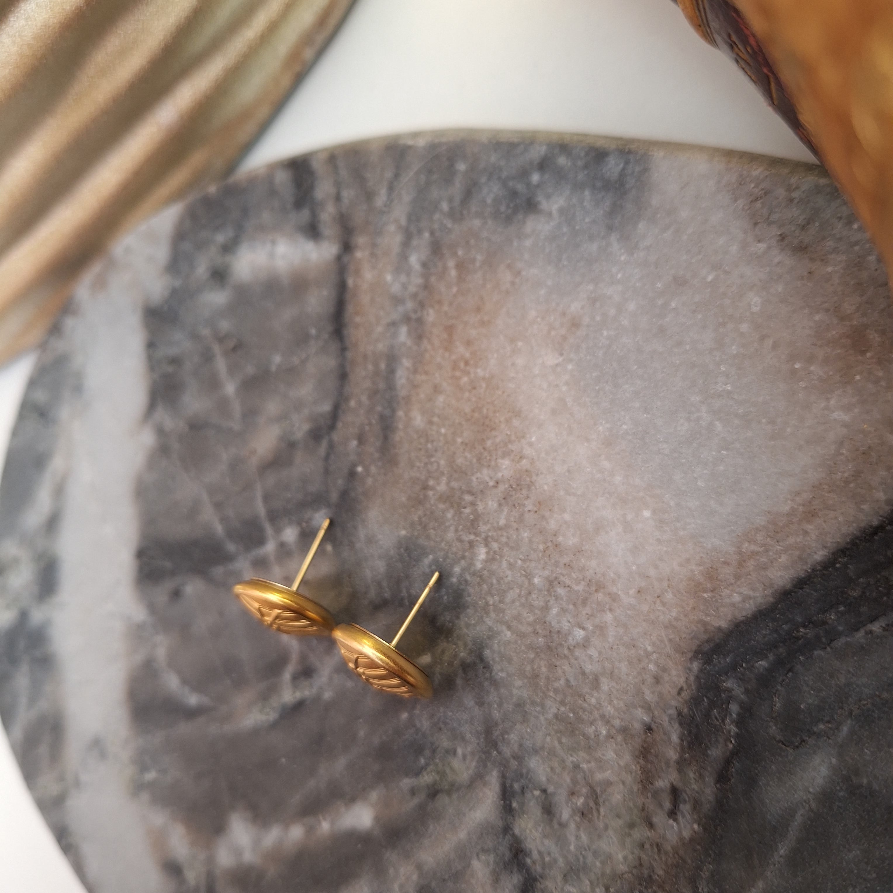 Mely earrings - Handcrafted Relux creation with upcycled vintage buttons