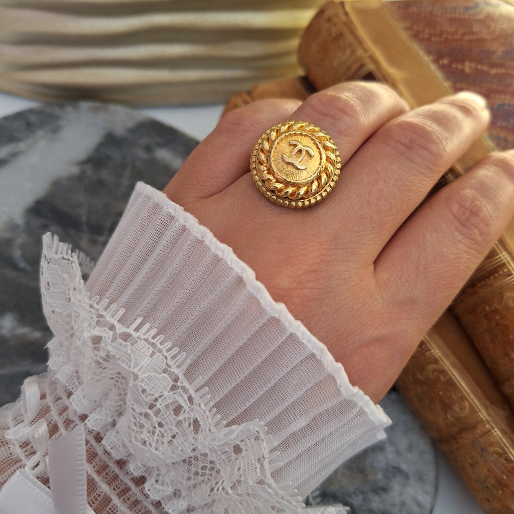 Anello Jade - Creazione artigianale Relux con bottone upcycled