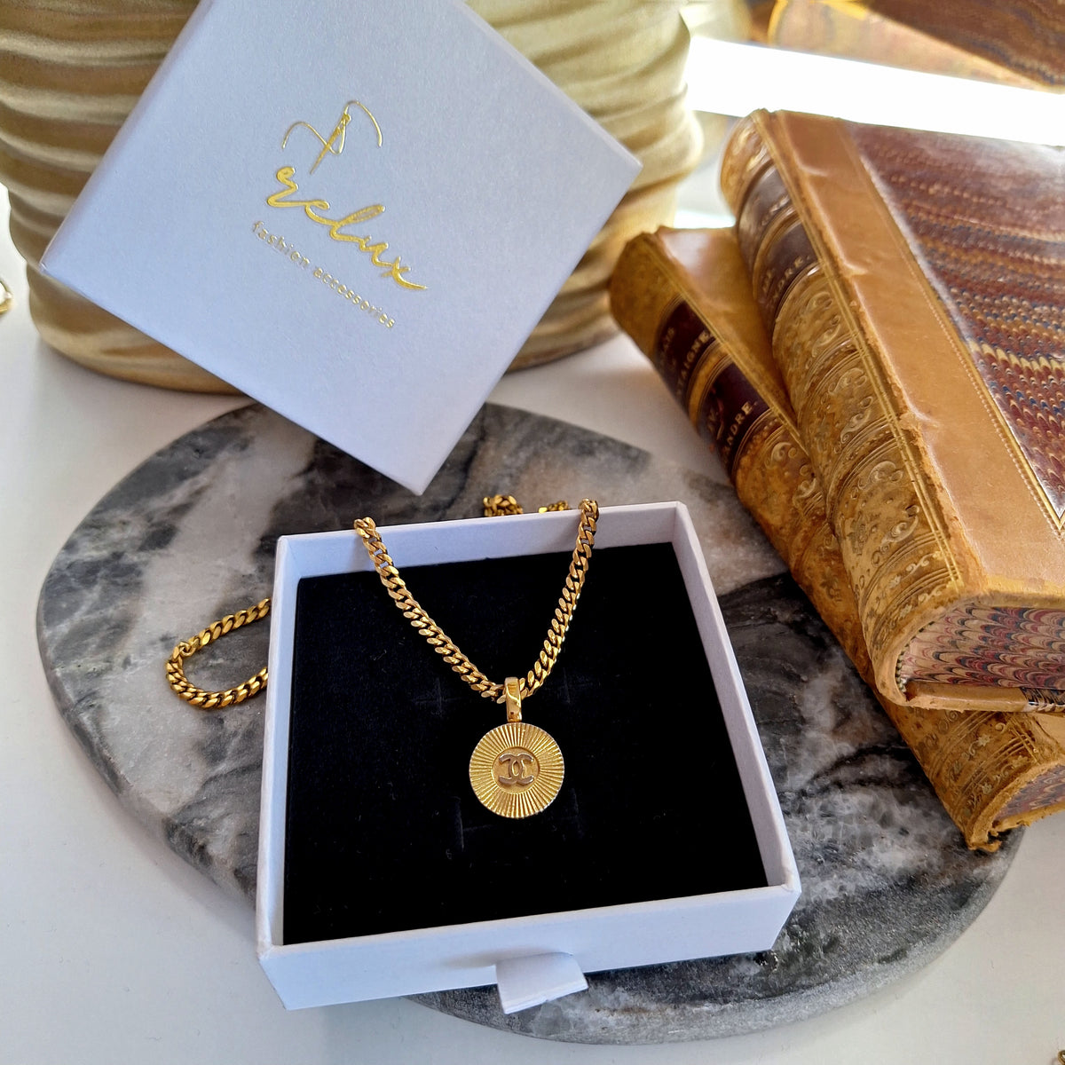 Collana Cali - Creazione artigianale Relux con bottone vintage upcycled