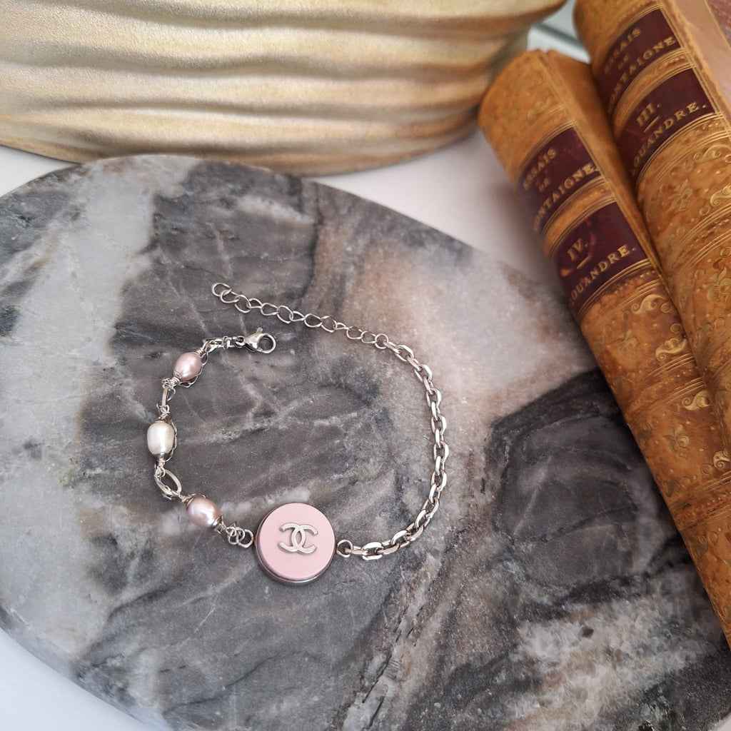 Dana Bracelet - Handcrafted Relux creation with upcycled vintage button