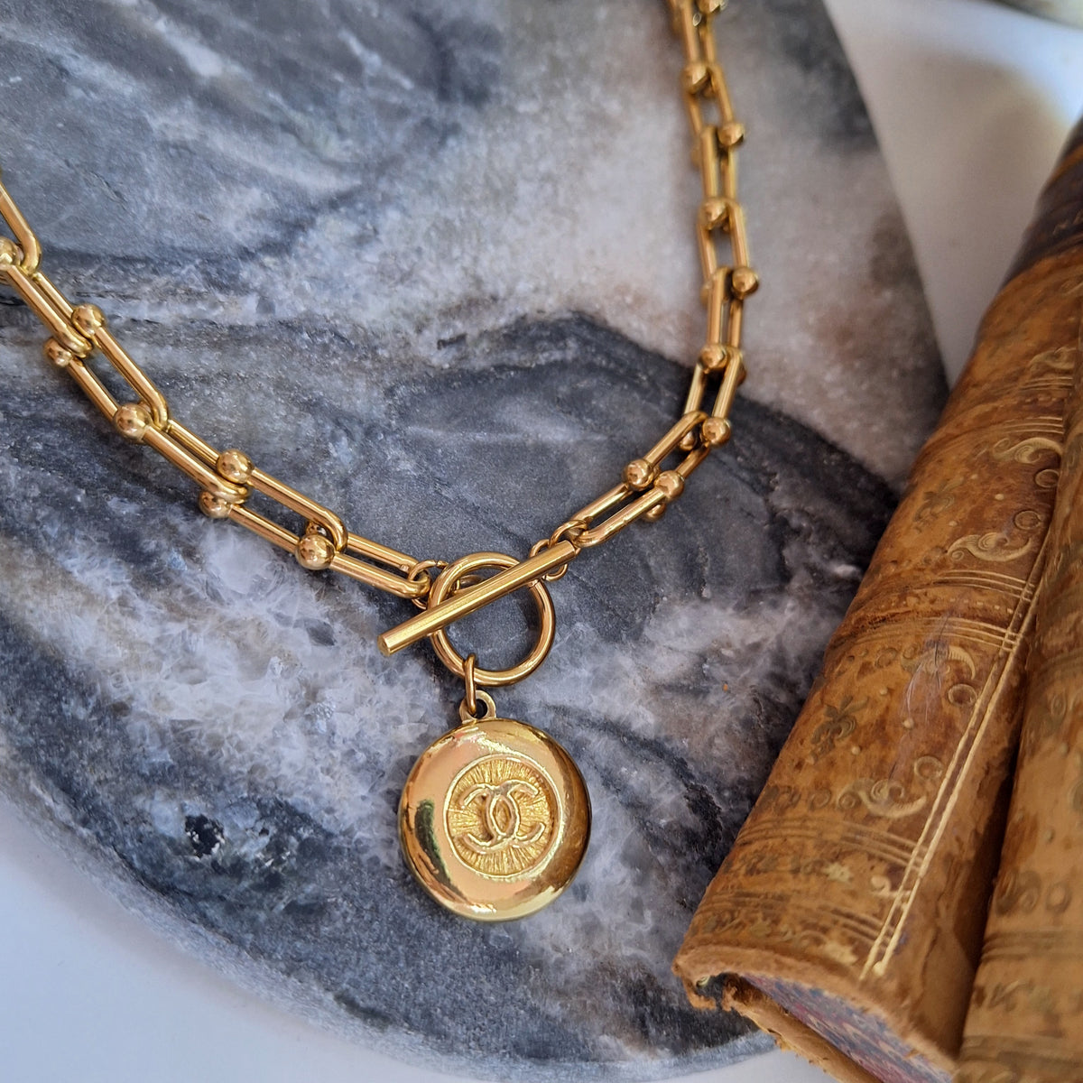 Collana Liz - Creazione artigianale Relux con bottone vintage upcycled