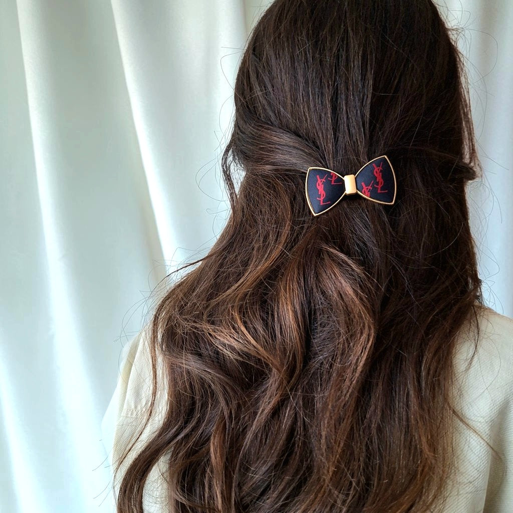 Nadi hair accessory - Relux handcrafted creation in upcycled vintage fabric