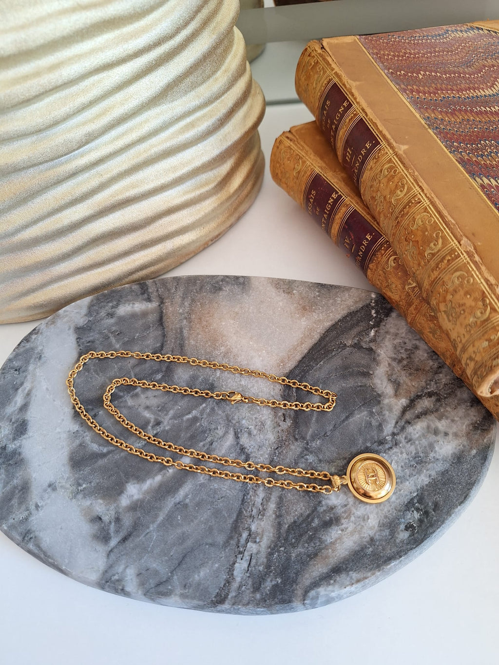 Collana Mali - Creazione artigianale Relux con bottone vintage upcycled